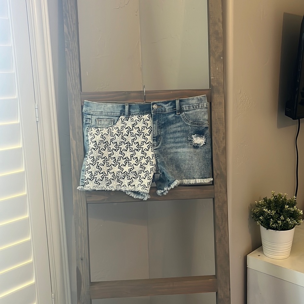 Denim shorts star pattern
